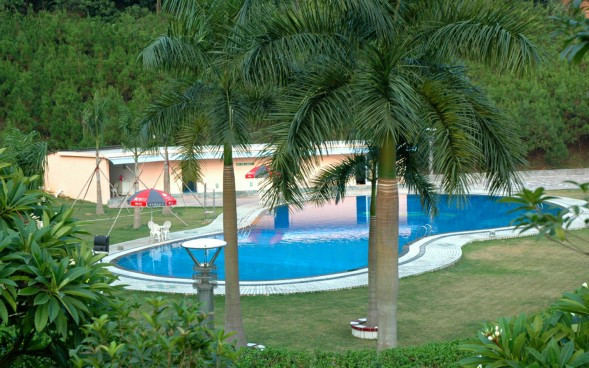 醉然居假日酒店主图