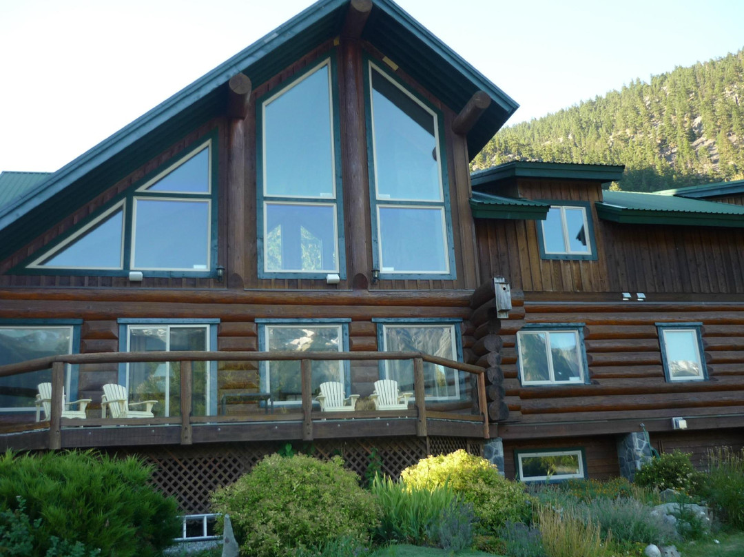 Lillooet River Lodge