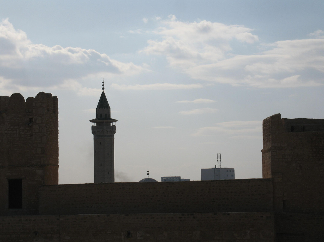 佛特而里巴特-摩纳斯特必去景点