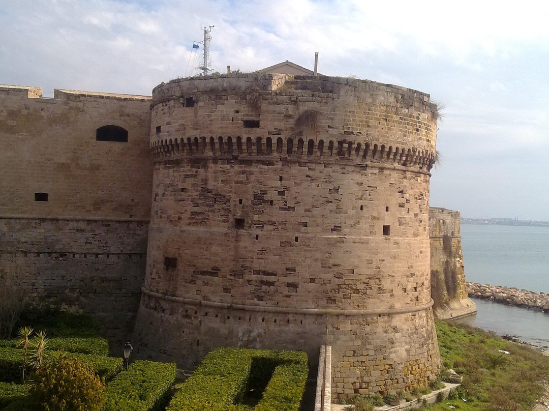Castello Aragonese-塔兰托必去景点