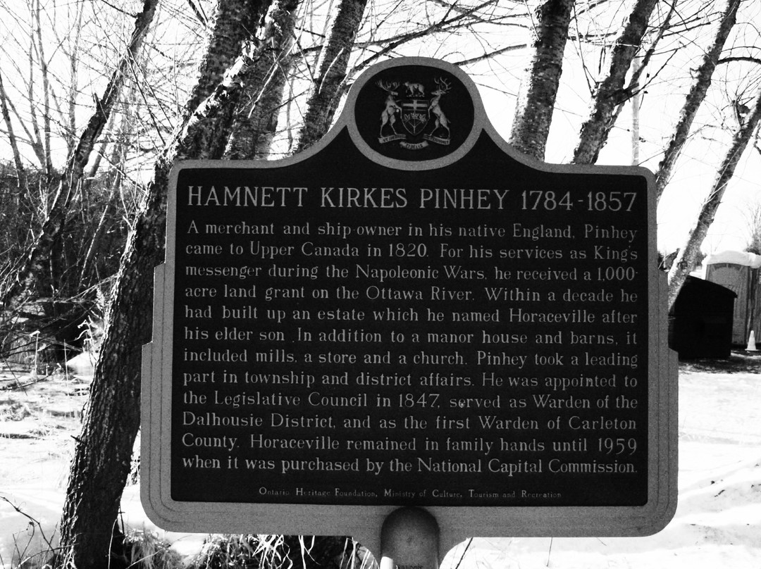 Pinhey's Point Historic Site景点图片