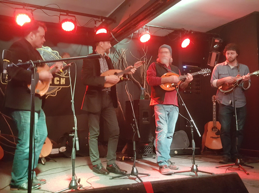 Newfields餐馆和美食-Stone Church