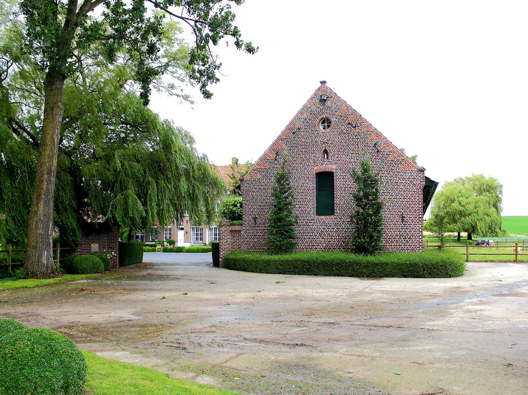 La Plus Douve Farm Cemetery景点图片