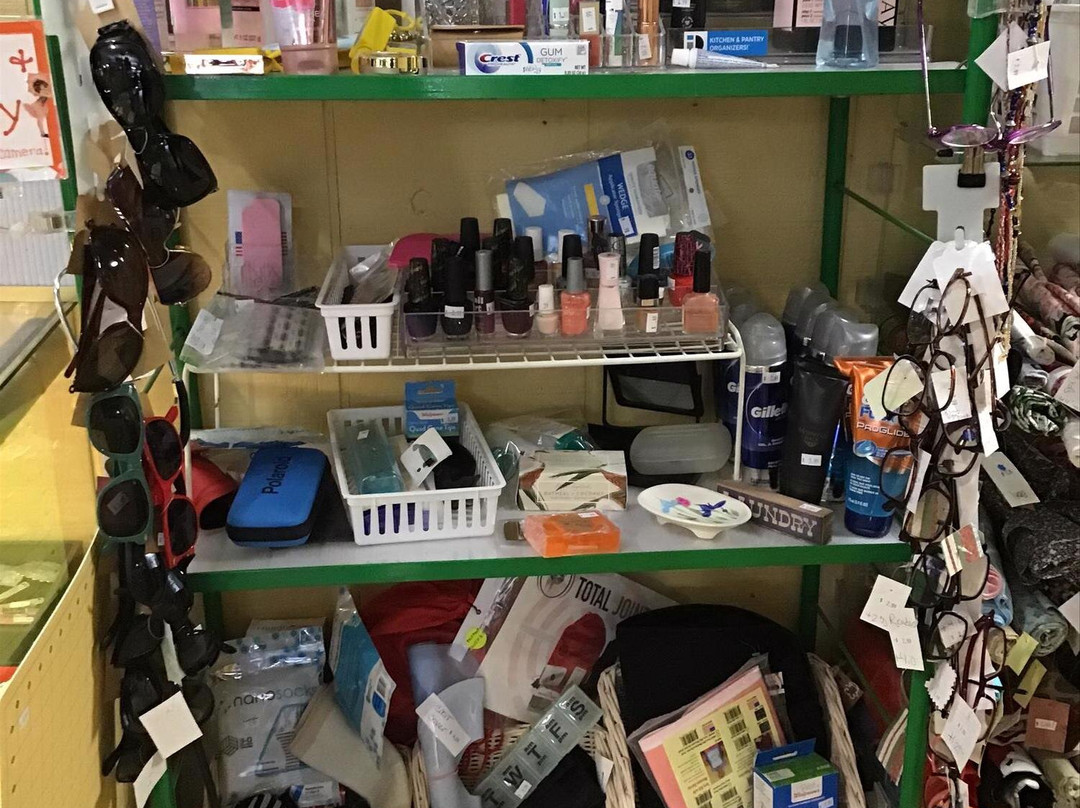 Love it Once More Thrift Store-Clinton必去景点