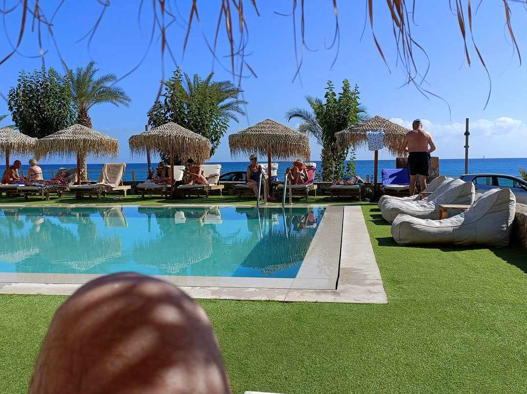 Golden Bee Lifestyle Hotel主图