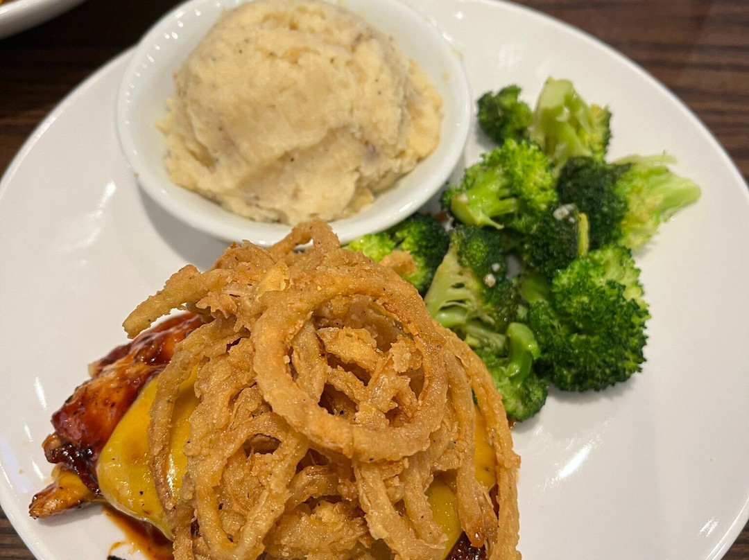 Junction 35 Spirits, Tanger Location-塞维尔维尔必去景点