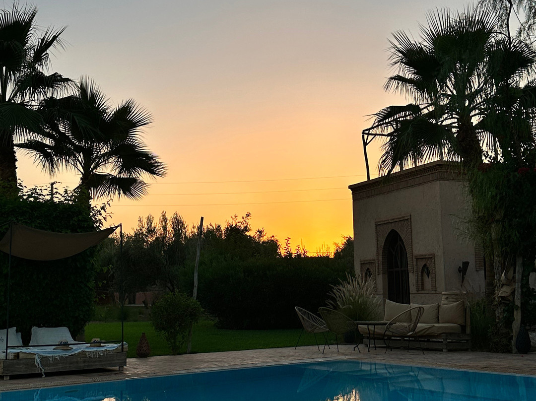 卡匝尔旅馆主图