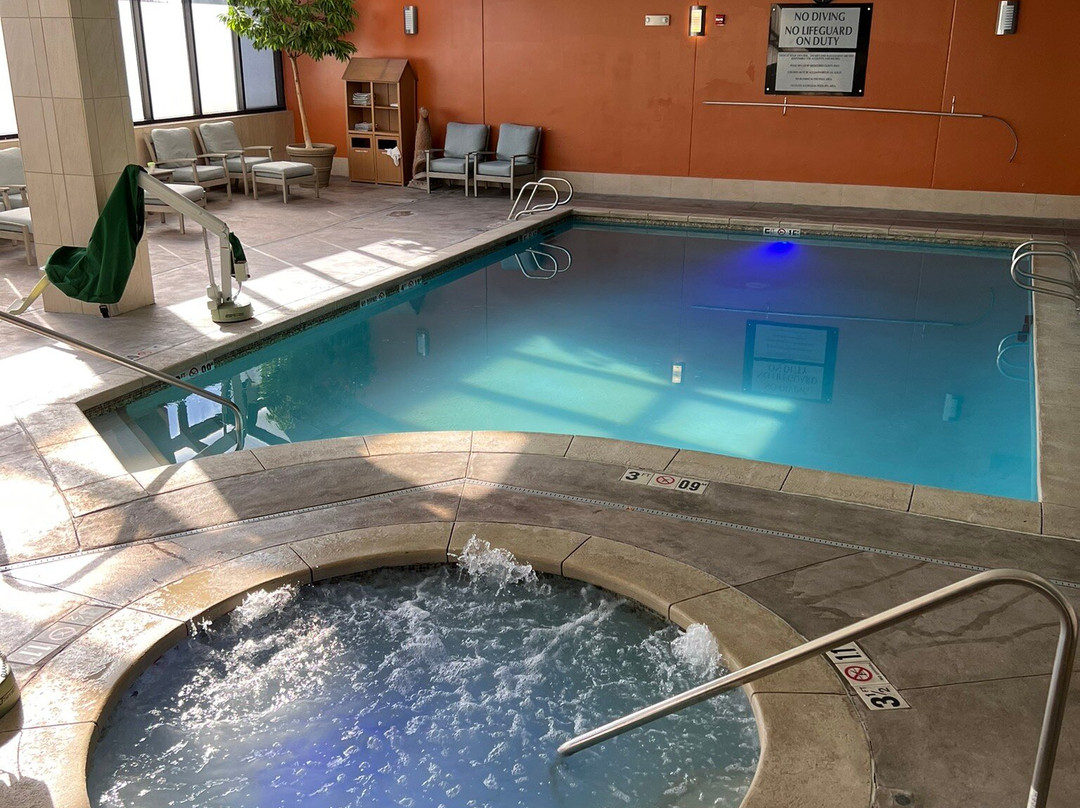 Embassy Suites by Hilton Denver Central Park主图