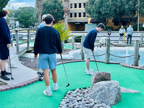 Lost Mine Miniature Golf Course-美特尔海滩必去景点