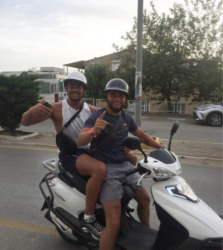 İzol Rent A Scooter-库萨达斯必去景点