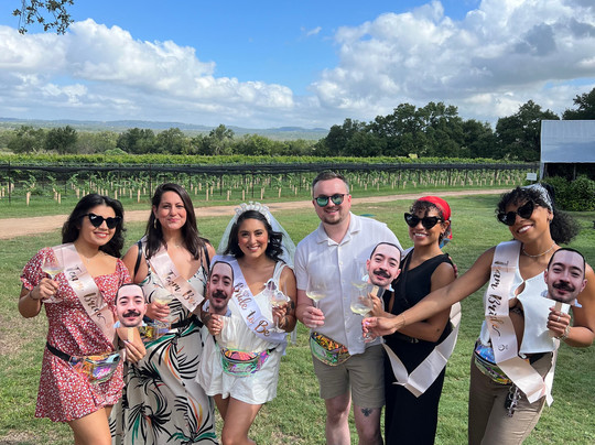 Hill Country Excursions & Wine Tours-弗雷德里克斯堡必去景点