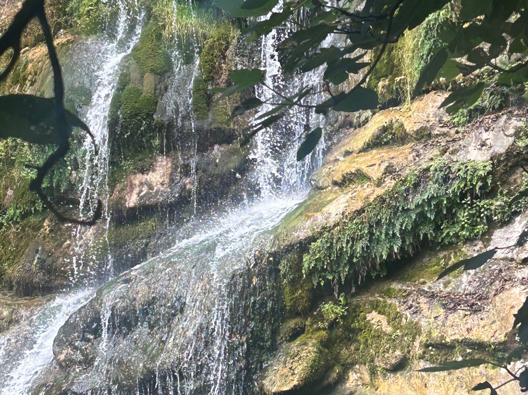 Cascade Du Buccatoghju-Santa-Maria-Poggio必去景点