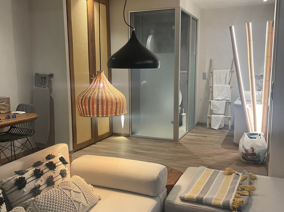 Sunrise Village主图