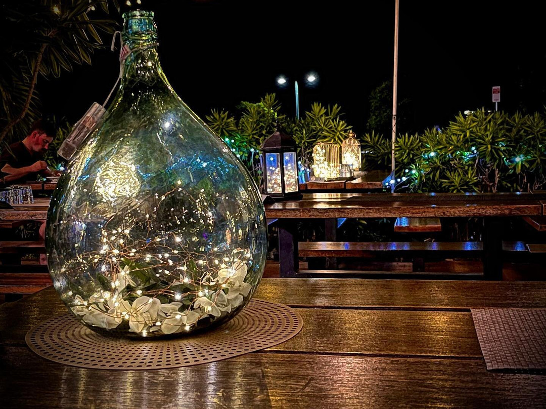 Crab Claw Island餐馆和美食-Eat A Pizza