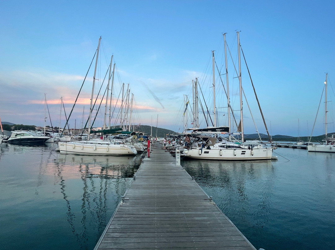 Activity Yachting Holidays景点图片