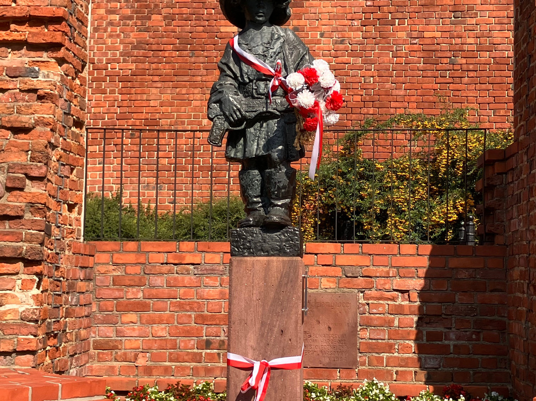 Statue of the Little Insurgent-华沙必去景点
