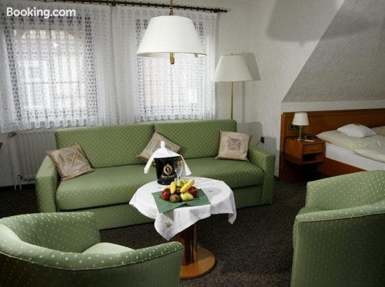 Hotel Pempel主图