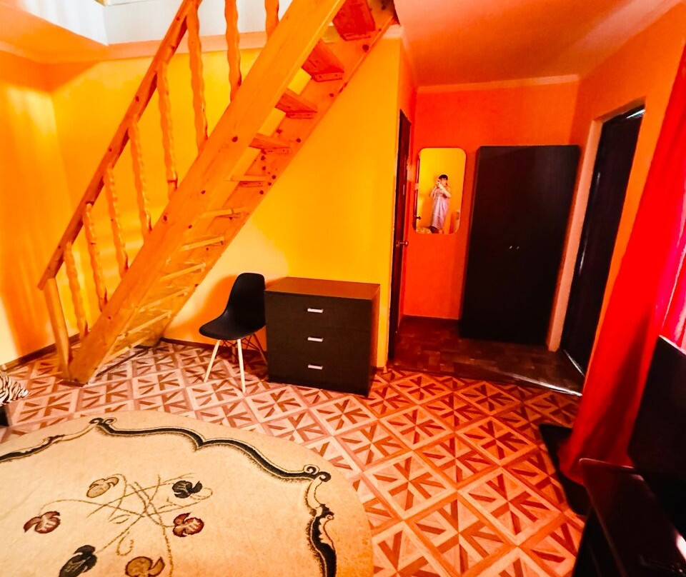 Abkhazskii Dvorik主图