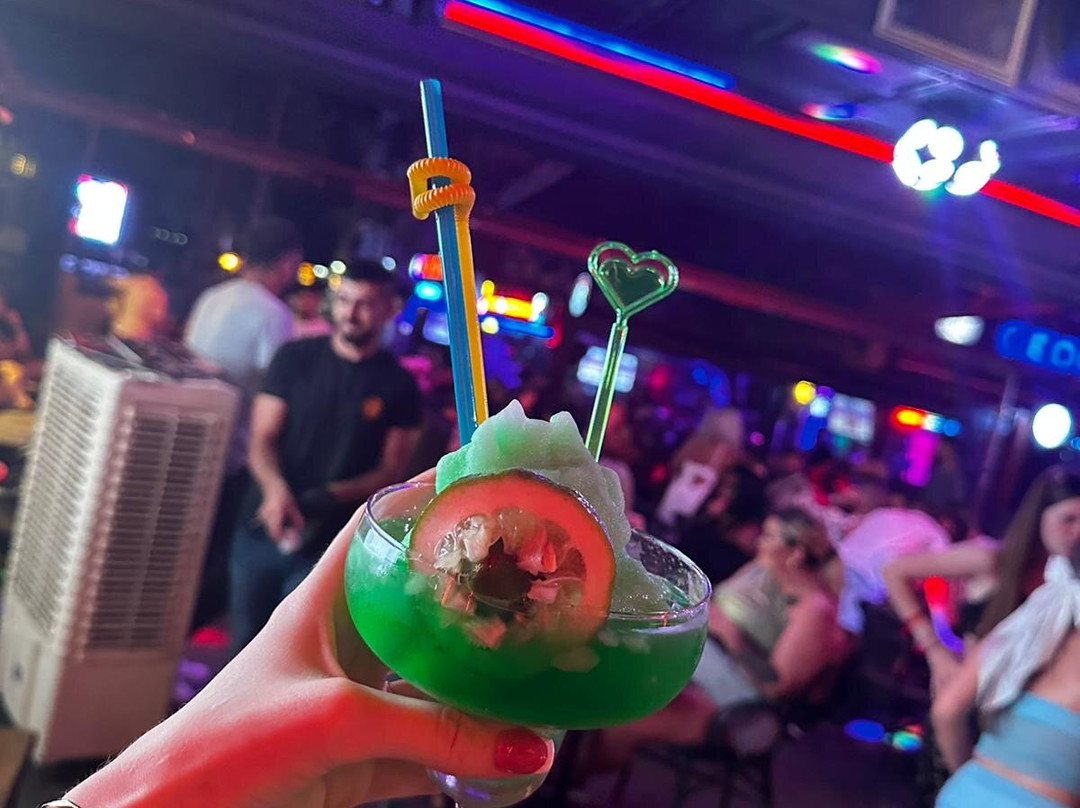 Red Devils of Manchester-马尔马里斯必去景点