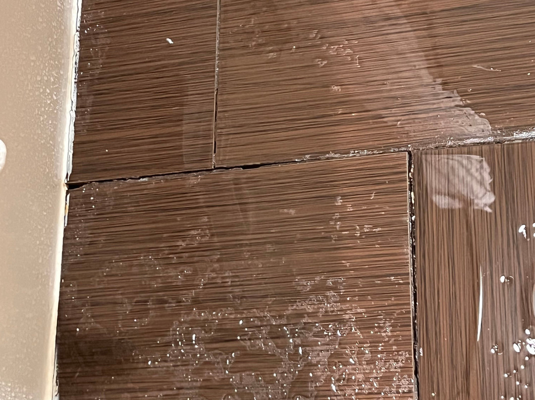 Clackamas Inn & Suites主图