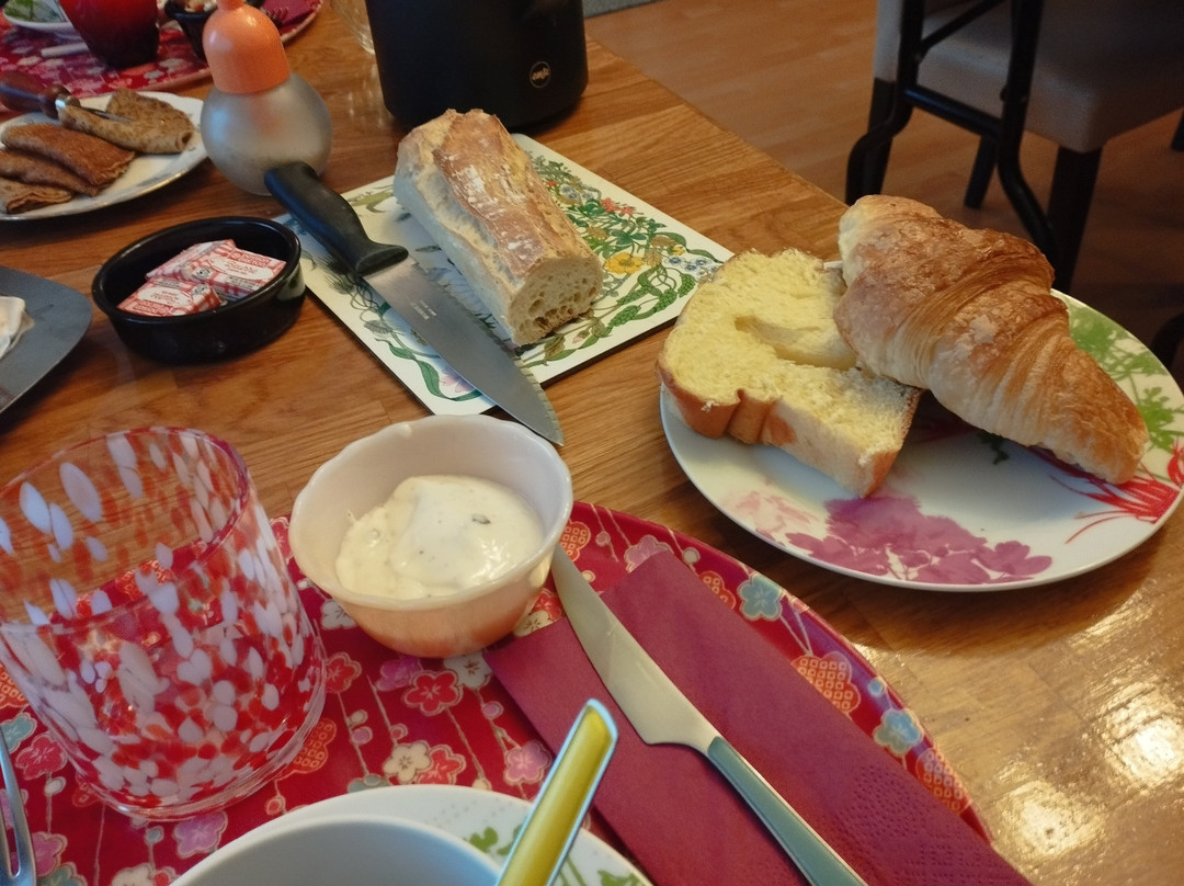 La Petite Maison Près de l'Eglise主图