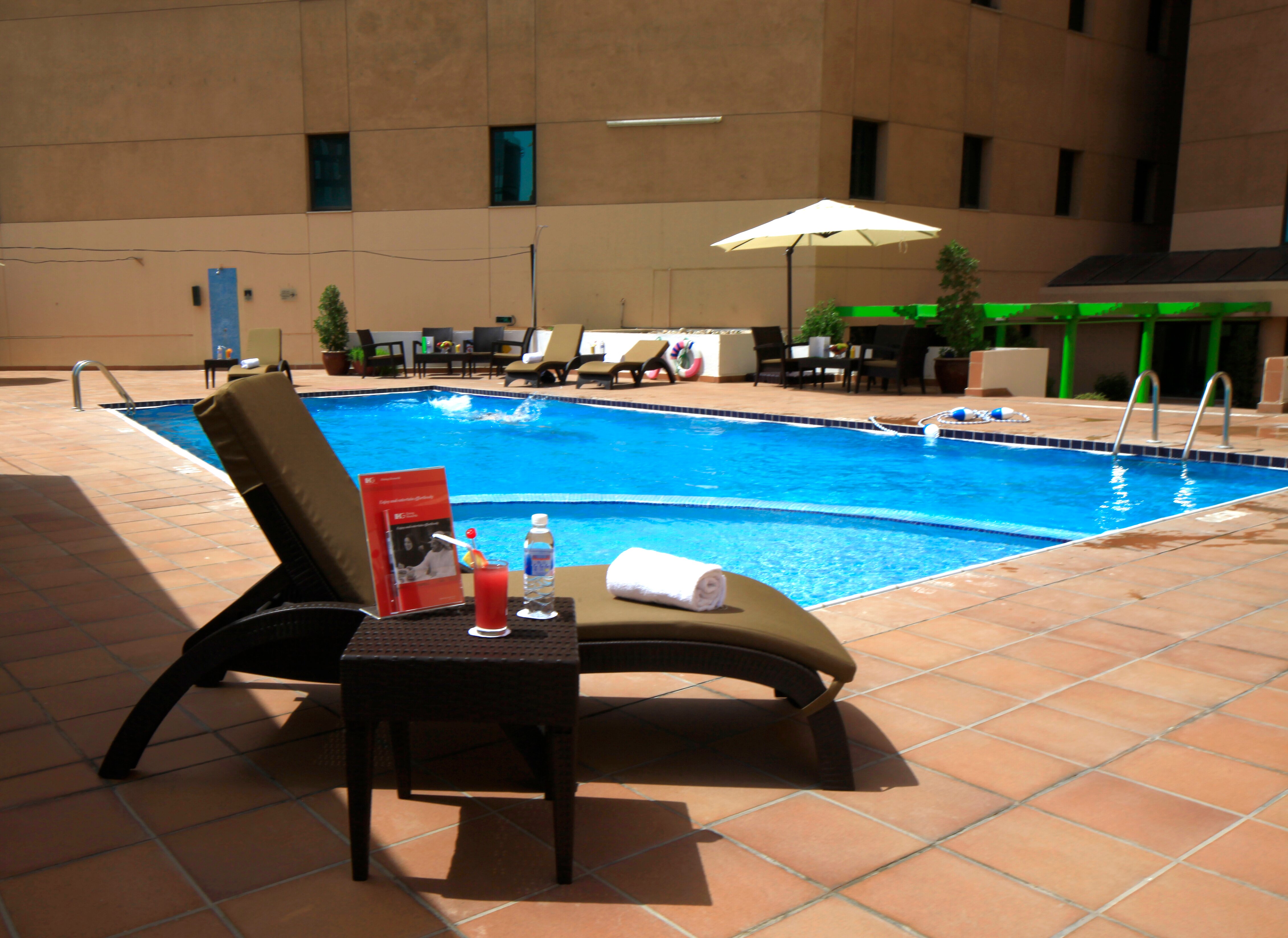 Holiday Inn Riyadh - Olaya by IHG-泳池