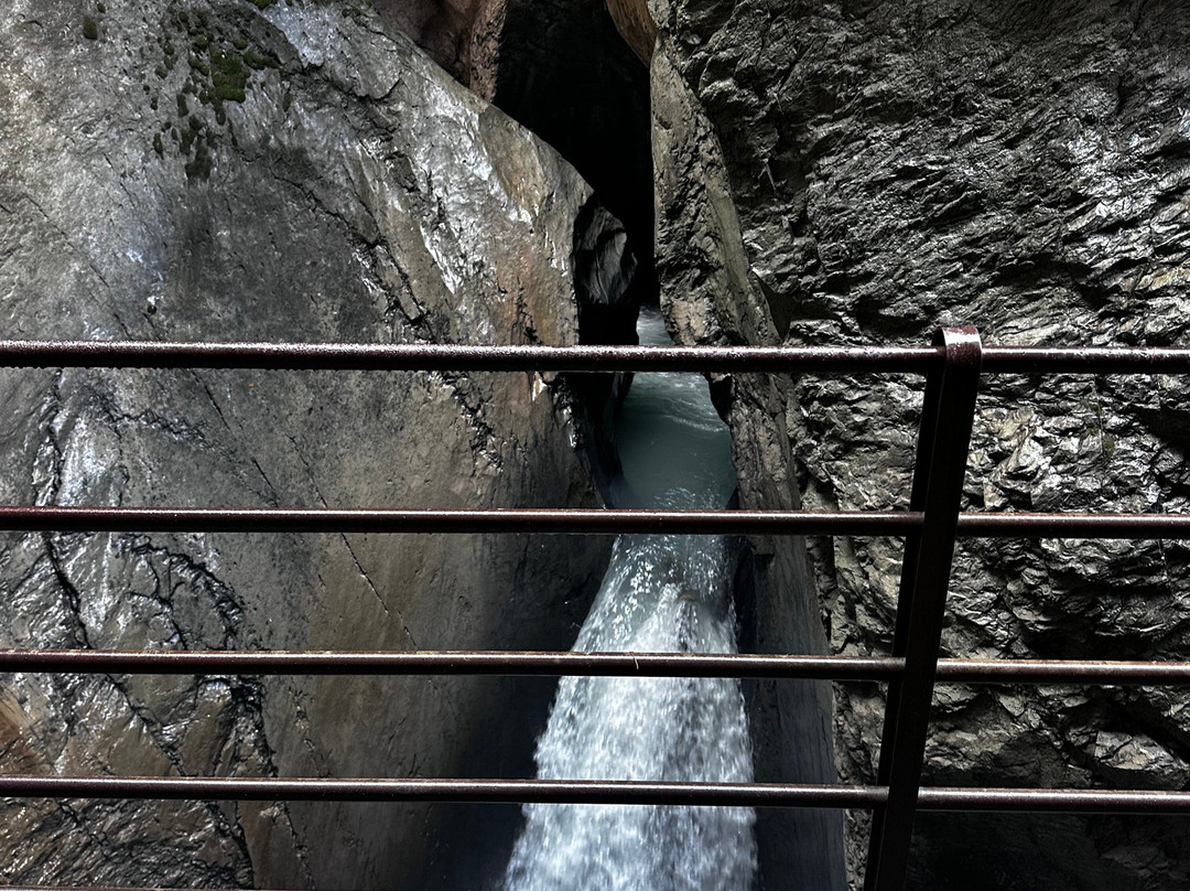 Trummelbach Falls景点图片