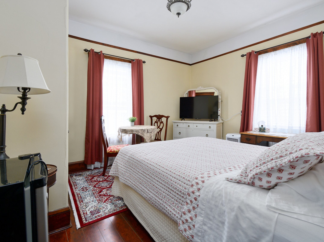 Royal Hotel Sydney主图