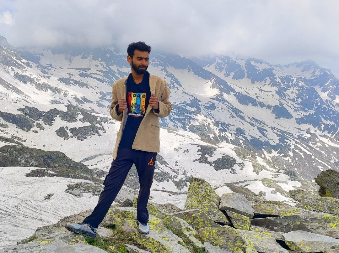 Sach Pass Hikers景点图片