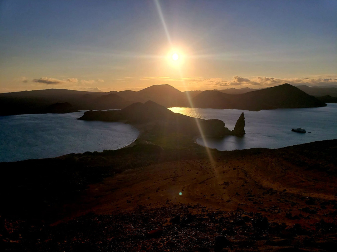 Monserrat Galapagos Cruises景点图片