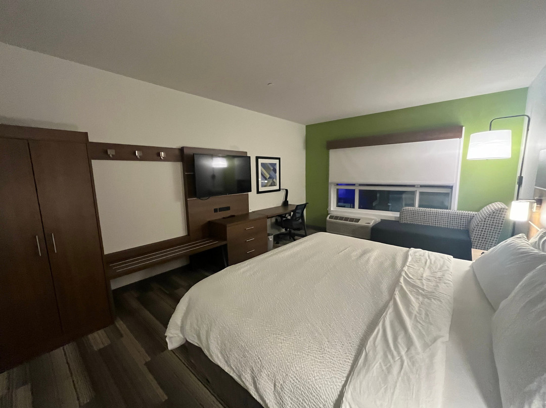 Holiday Inn Express & Suites Edmonton Sw – Windermere By IHG主图