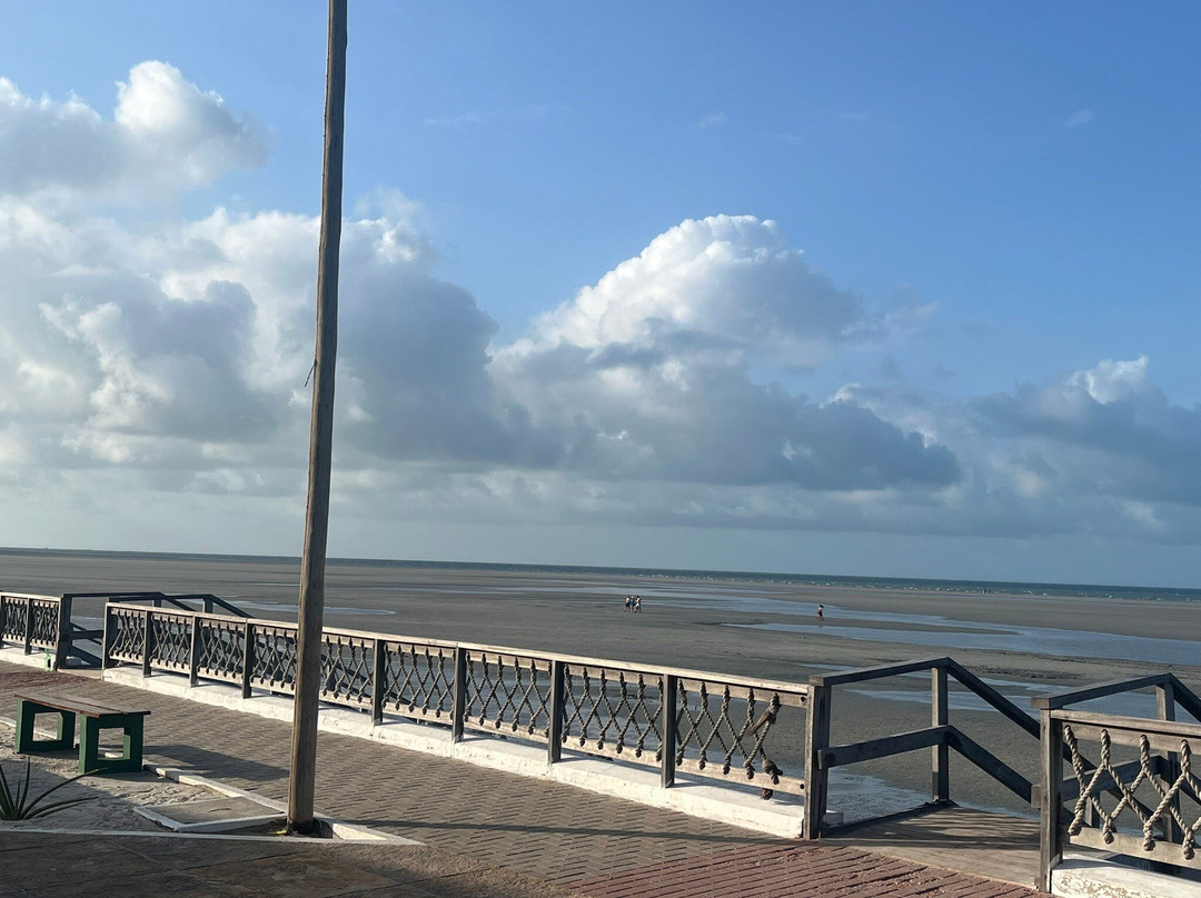 Arpoeiras Beach景点图片