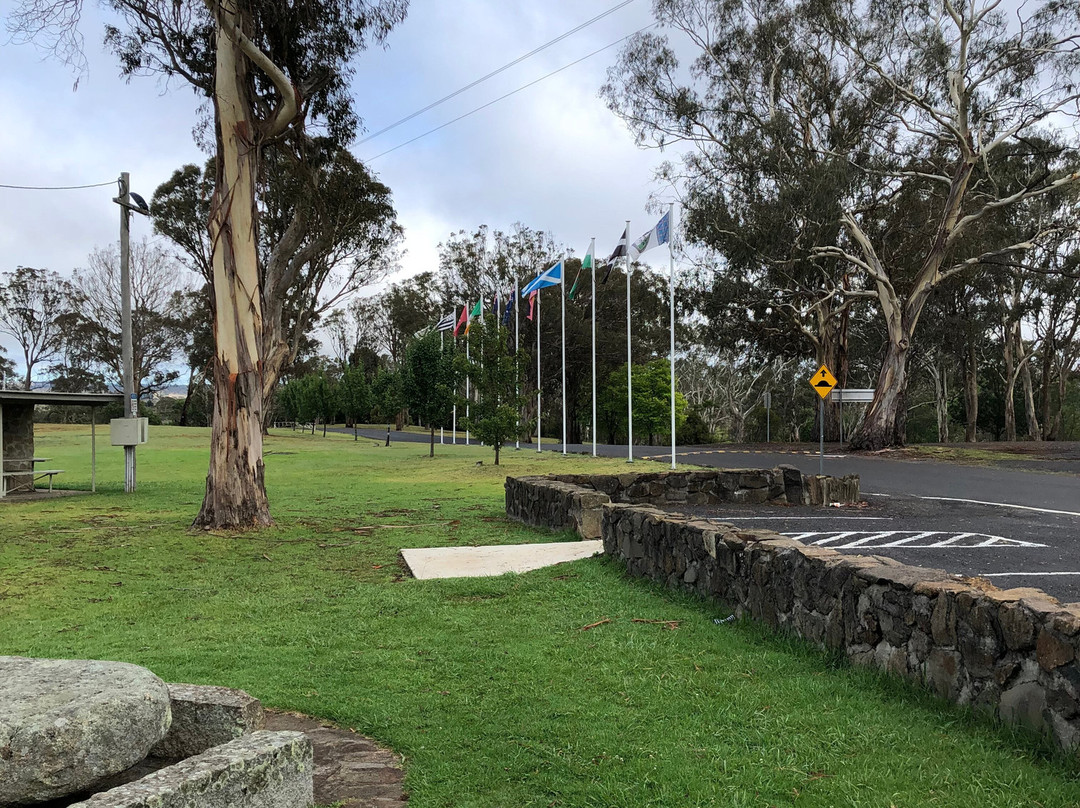 Australian Standing Stones景点图片