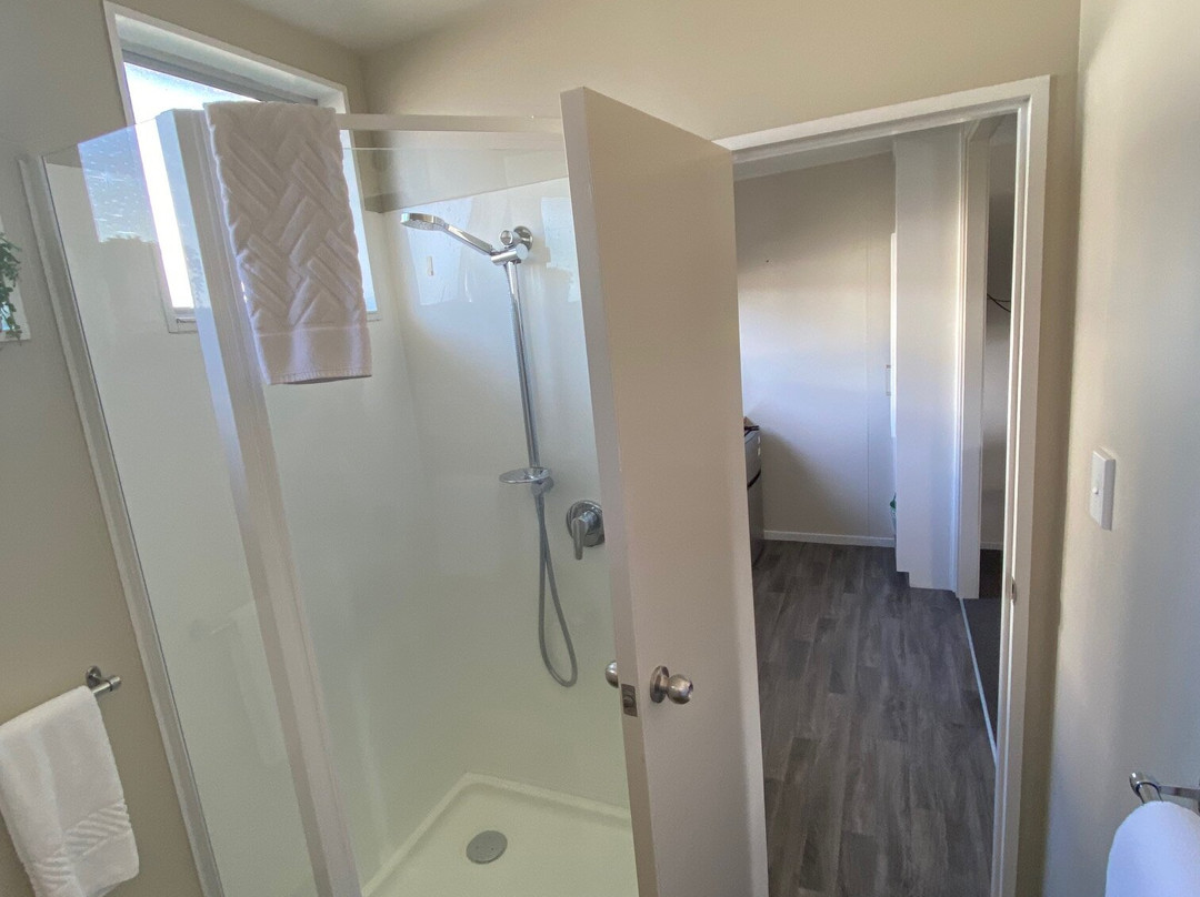 亚丁汽车旅馆主图