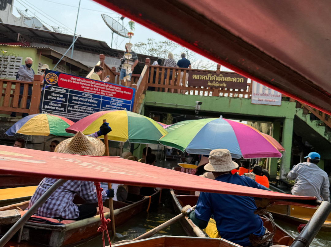 Lak Ha Floating Market景点图片