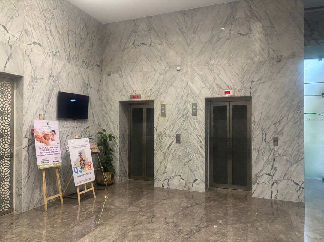 Goldfinch Hotel Mumbai主图