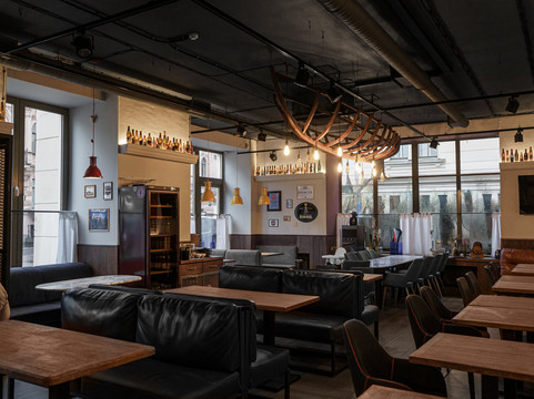 Leopold Brasserie & Pub