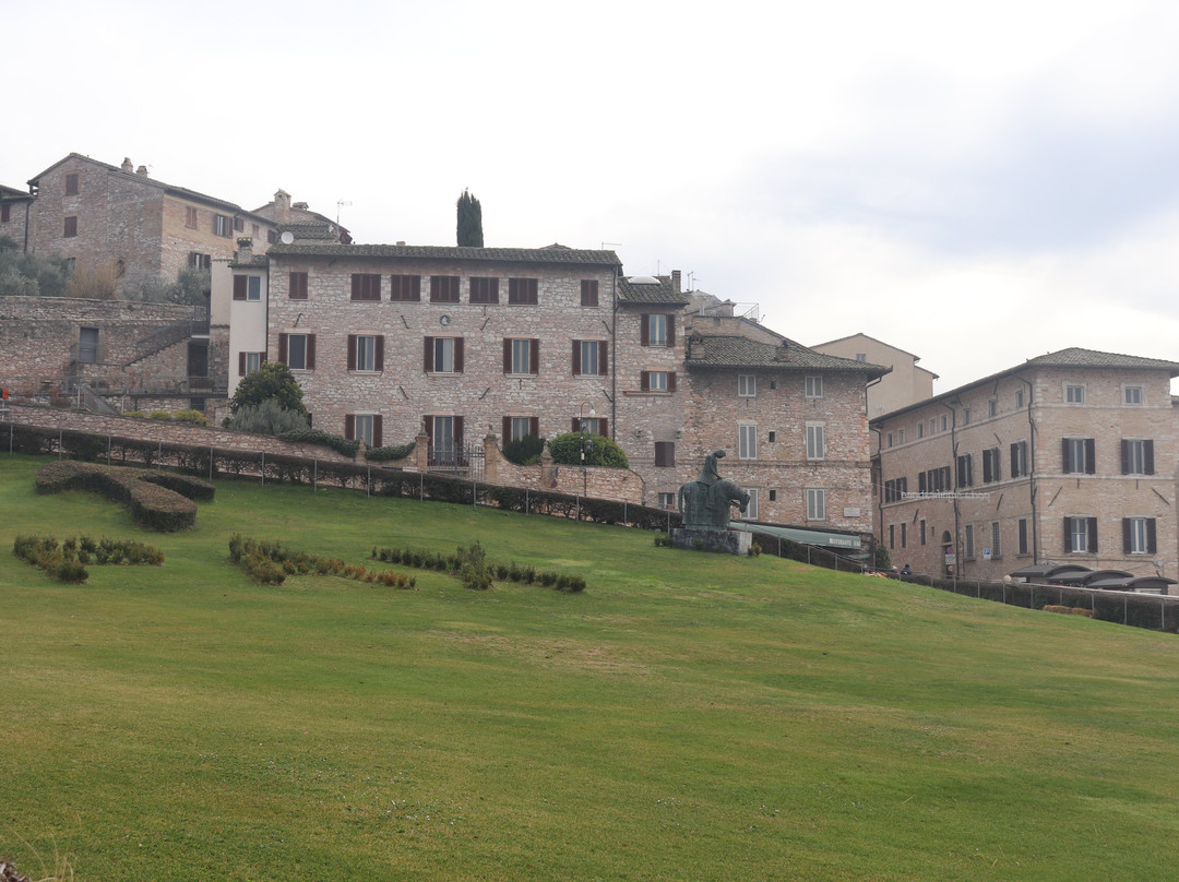 Piazza Superiore di San Francesco-阿西西必去景点