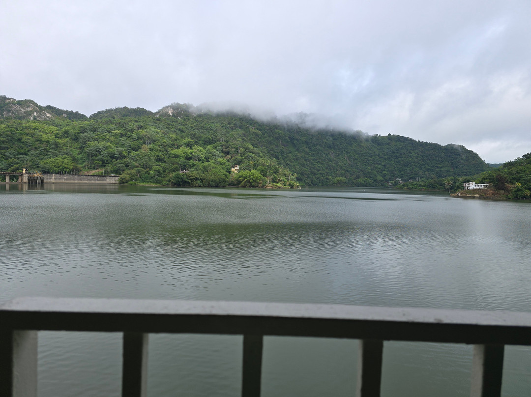 Lake Dos Bocas景点图片