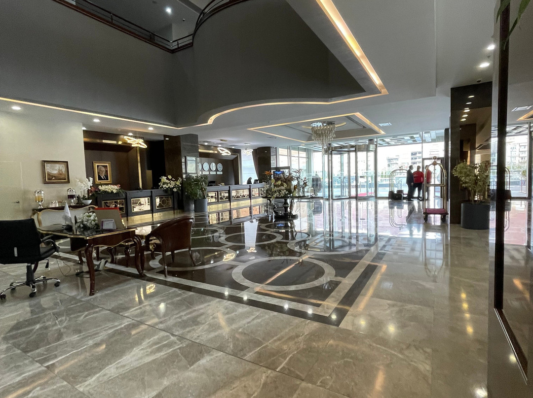 Laleh Park Hotel主图