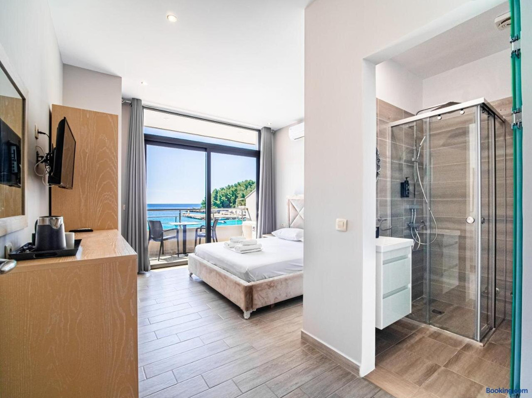 Endless Blue Apartment's
