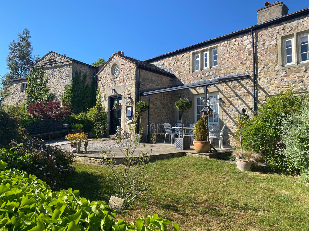 Emmerdale Village Tour景点图片