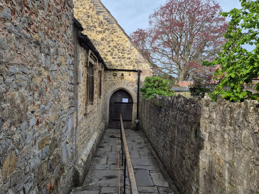 St. Margaret's Chapel & Magdalene Almshouses景点图片