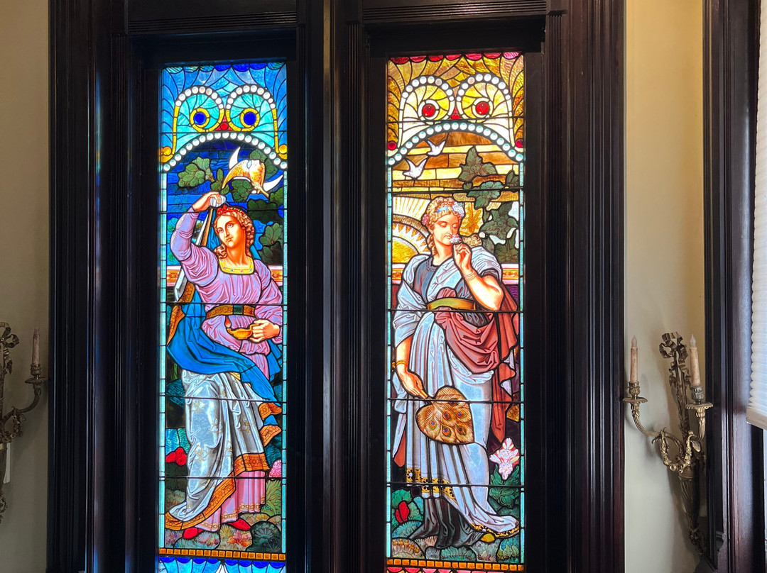 Shakespeare Chateau Inn and Gardens Bed & Breakfast主图