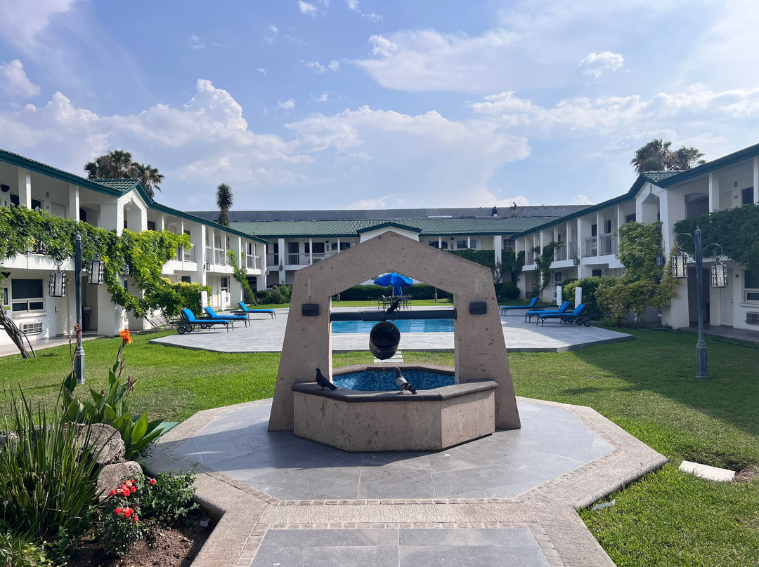 Quinta Dorada Hotel & Suites主图