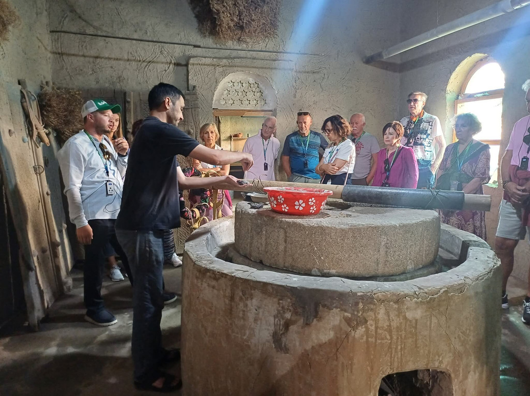 Gijduvan ceramics of The Narzullaevs-Gijduvan必去景点