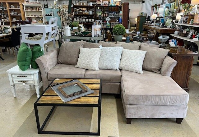 Salvage Sisters, A Repurposed Store-Baxter必去景点