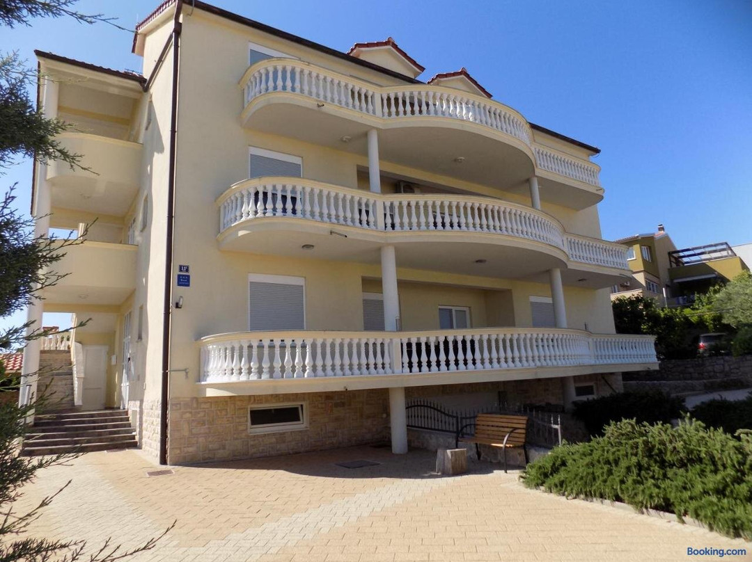 Apartments Villa Murter