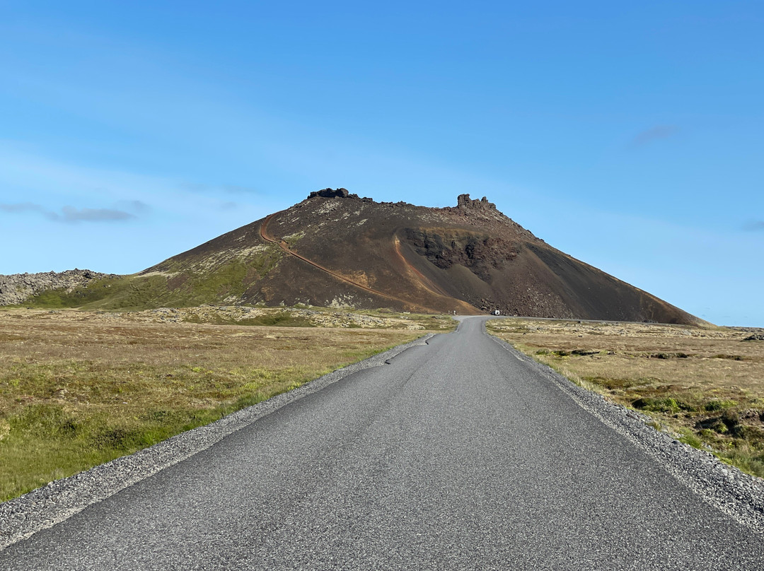 Saxholl Crater-Snaefellsbaer必去景点