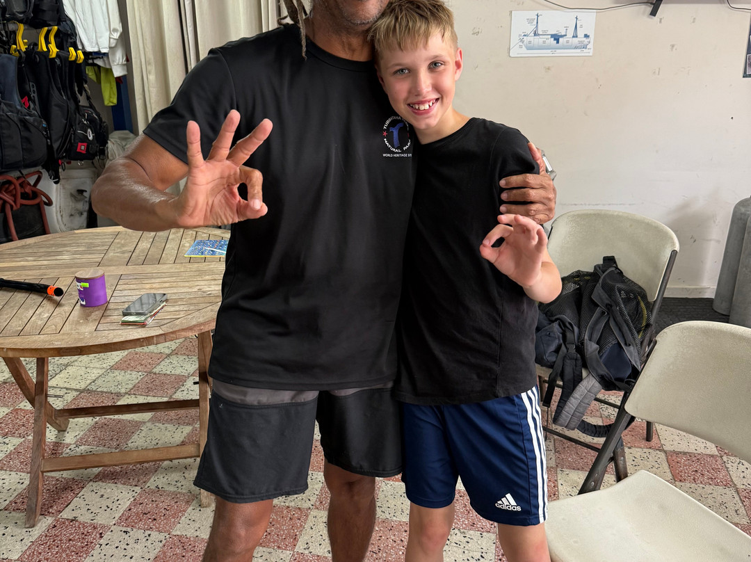 Reefers & Wreckers Dive Shop-Speightstown必去景点